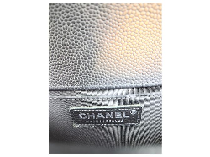 Chanel Borsa Boy Medium Caviar Chevron Black Series Nero - vista 15