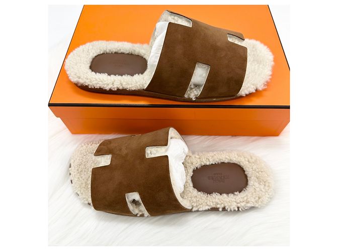 Hermès Sandali e pantofole in shearling Izmir Multicolore - vista 5