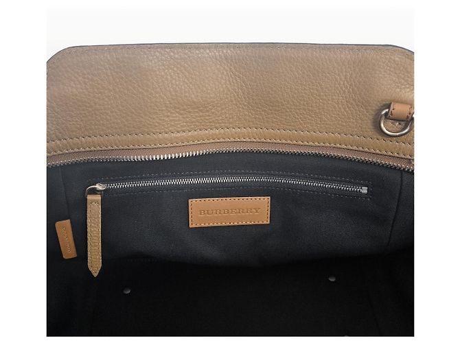 Burberry Bolsa de Ombro House Check Grain Small Banner Marrom - vista 6