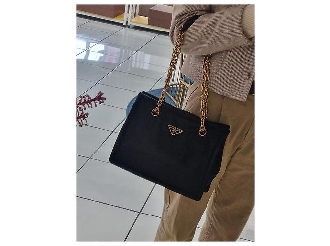 Tote Prada Bolsa de ombro acolchoada em Re-Nylon com corrente Preto - vista 17