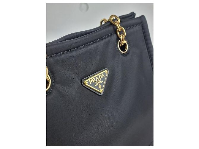 Tote Prada Bolsa de ombro acolchoada em Re-Nylon com corrente Preto - vista 4