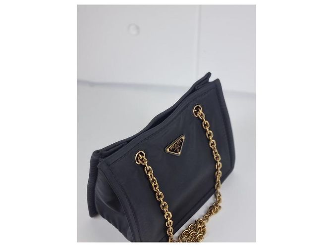 Tote Prada Bolsa de ombro acolchoada em Re-Nylon com corrente Preto - vista 7