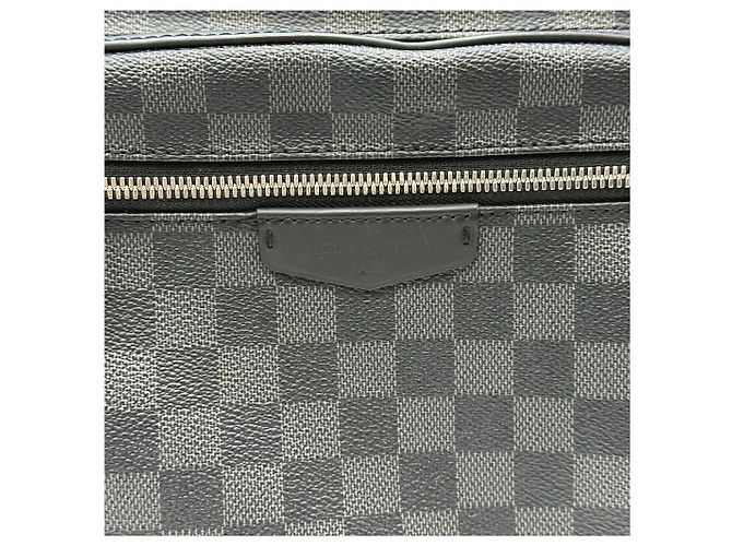 Louis Vuitton Zaino Joshi in Damier Graphite Nero - vista 3