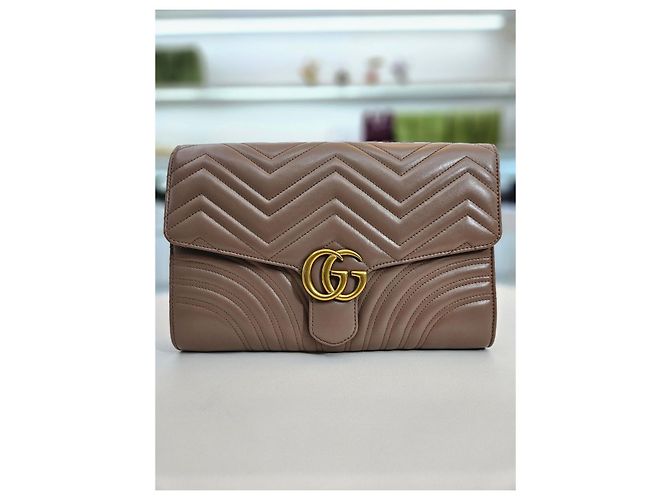 Gucci Clutch GG Marmont Matelassé Rosa Bege Marrom - vista 9