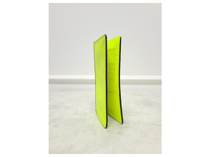 Louis Vuitton Lime Monogram Brazza Wallet Golden - view 2