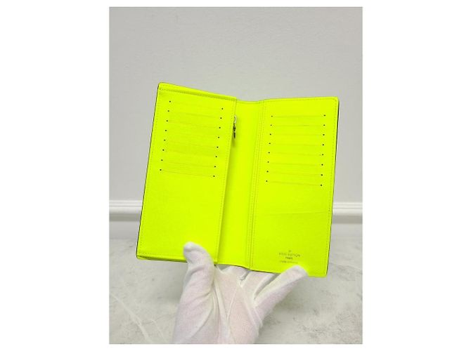 Louis Vuitton Lime Monogram Brazza Wallet Golden - view 4