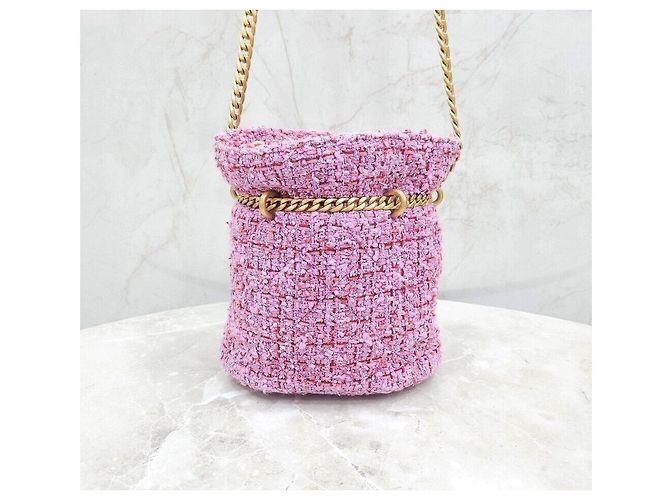 Chanel Borsa Bucket in Tweed Season con Logo CC Rosa - vista 3