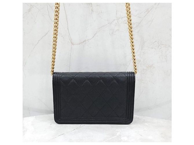 Chanel Mini borsa a tracolla Boy WOC in caviar nero con finiture dorate - vista 3