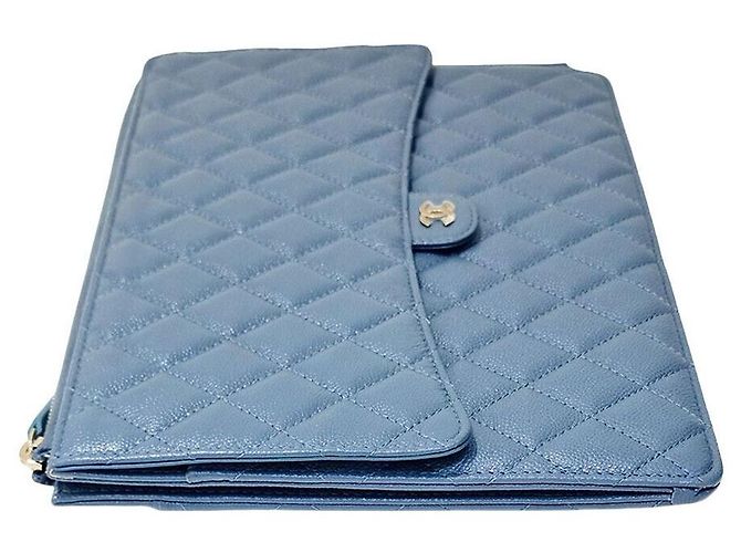 Chanel Clutch con patta in caviar Blu - vista 3