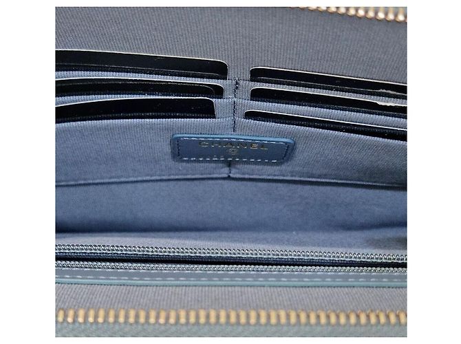Chanel Clutch con patta in caviar Blu - vista 6