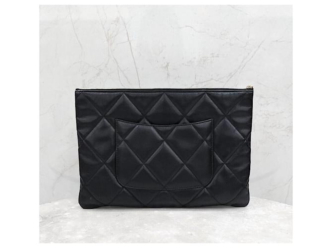 Chanel 19 Chanel Clutch Medium Black Gold Nero - vista 3