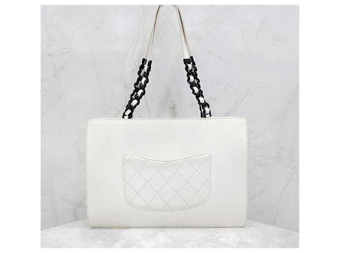Chanel Borsa Shopper CC Logo White Caviar con catena Large Series Bianco - vista 3