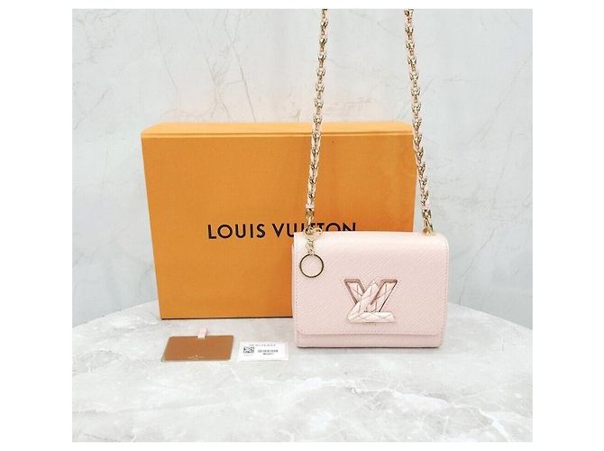 Louis Vuitton Borsa a tracolla Pink Epi Twist PM Rosa - vista 9