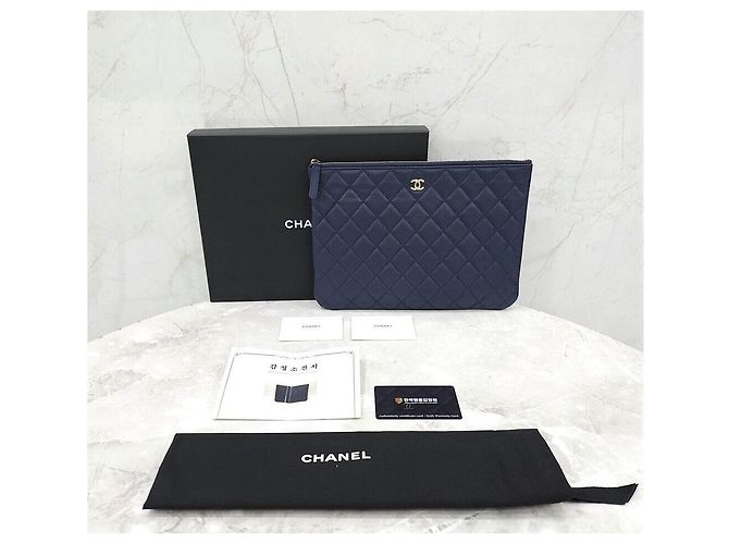 Chanel Classic New Medium Clutch Navy with Gold Hardware Caviar - view 8
