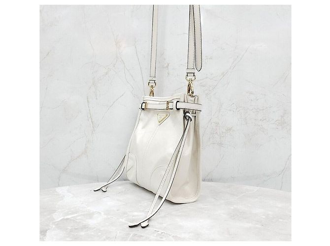 Prada Nuova mini borsa a tracolla Bonnie in pelle - vista 2