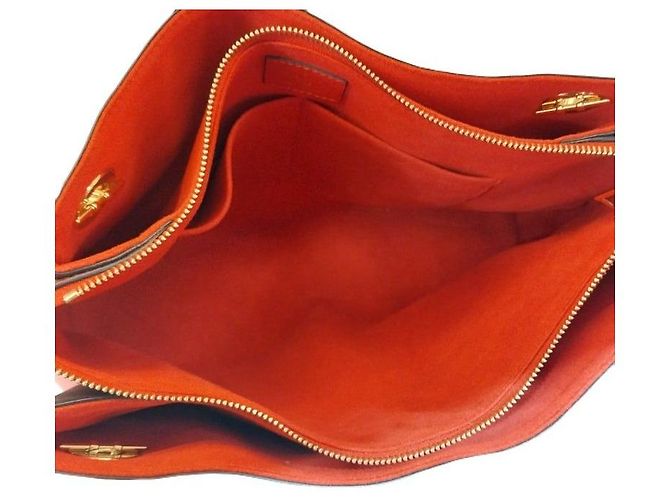 Louis Vuitton Borsa a tracolla Shiren MM in Monogram Canvas Cherry Color Multicolore - vista 3