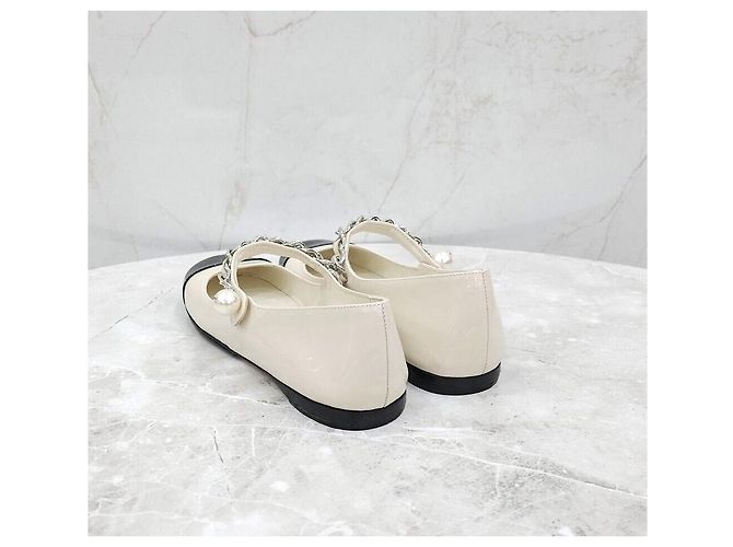 Miu Miu Weiße Lack-Ballerinas - Ansicht 4
