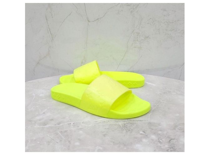 Louis Vuitton Pantofole Monogramma Neon Acquerello Argento - vista 3