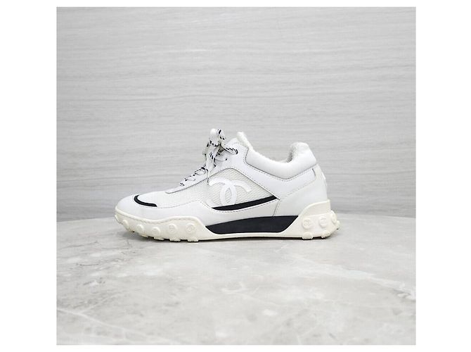 Chanel Sneakers da tennis in mesh bianco - vista 4