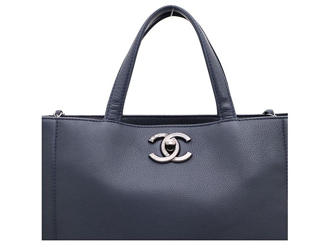 Chanel Vintage Silver CC Logo Caviar Tote Bag und Schultertasche Blau - Ansicht 4