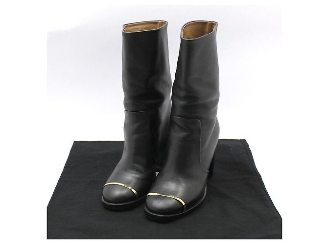 Chanel Mid Boots aus schwarzem Leder mit goldfarbenem CC-Logo - Ansicht 2