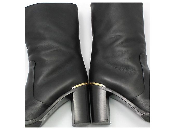 Chanel Mid Boots aus schwarzem Leder mit goldfarbenem CC-Logo - Ansicht 8