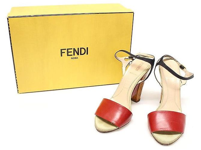 Fendi Sandali da donna in pelle rossa con bordatura in raso multicolore - vista 2
