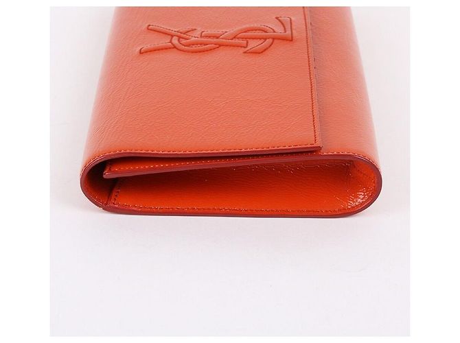 Saint Laurent Clutch Belle Du Jour in vernice arancione - vista 4