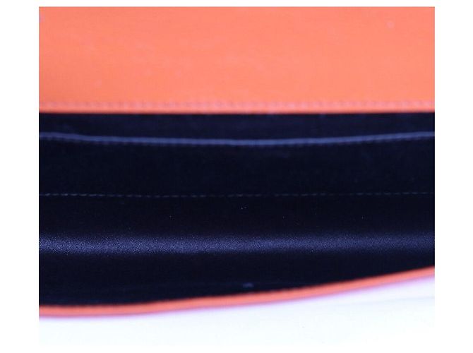 Saint Laurent Clutch Belle Du Jour in vernice arancione - vista 9
