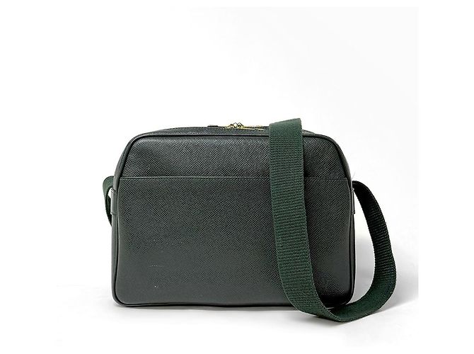 Louis Vuitton Borsa a tracolla Taiga Reporter PM Verde - vista 11
