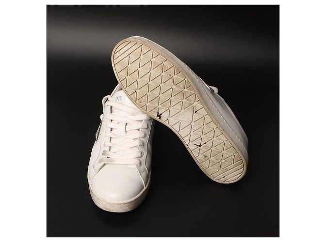 Prada Sneakers spazzolate (Scontrino del grande magazzino) Bianco - vista 9