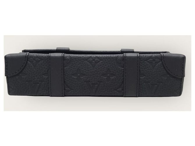 Louis Vuitton Borsa Messenger Trunk Monogram Taurillon Nera Nero - vista 7