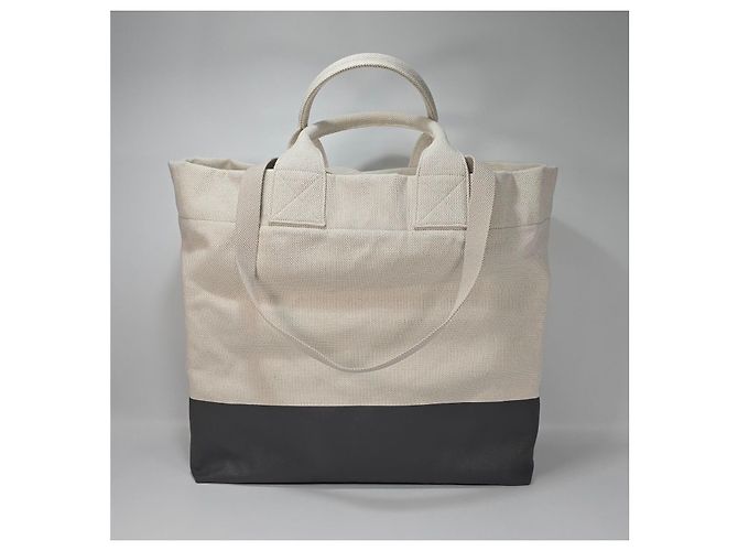 Gucci Sac cabas en toile avec détails embossés Marron - vue 5