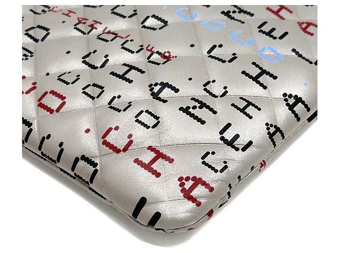 Chanel Clutch in agnello Typography Marrone - vista 6