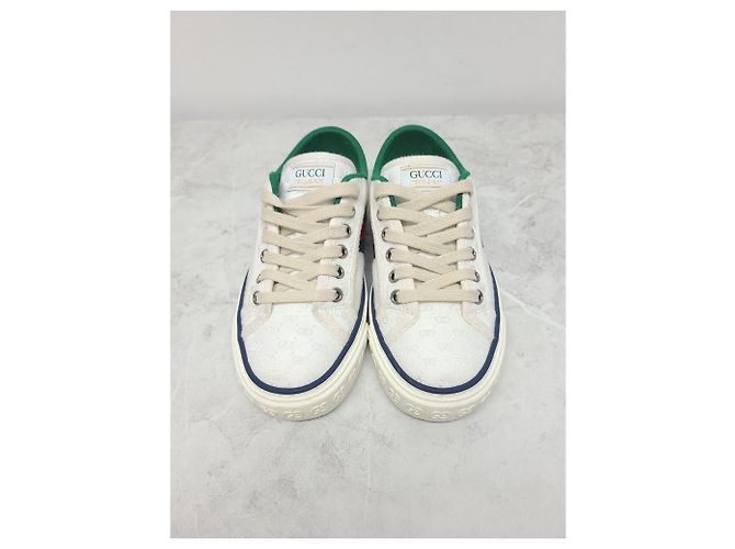 Gucci Baskets Tennis GG Supreme blanches - vue 4