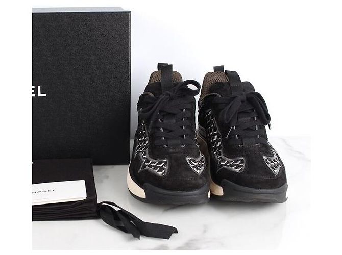 2.55 Chanel Sneaker aus Mischfasern-Wildleder Schwarz Khaki Braun - Ansicht 3