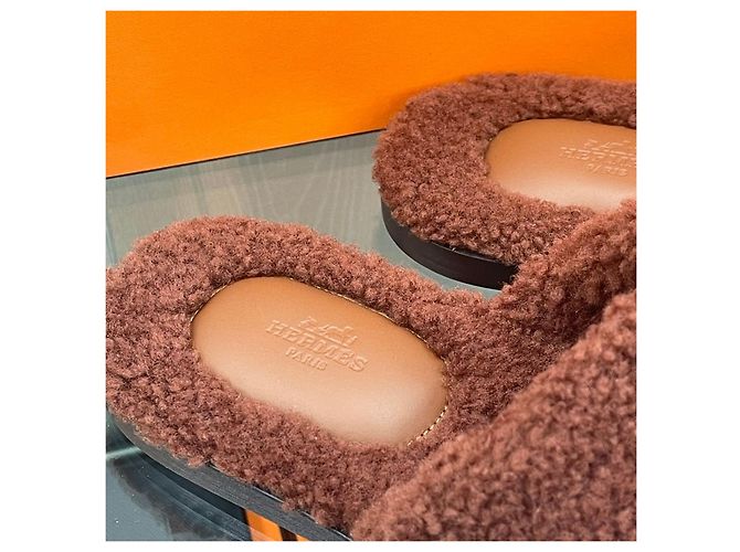 Hermès Sandali Ismir in shearling marrone Rosso - vista 10