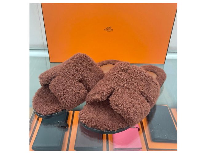 Hermès Sandali Ismir in shearling marrone Rosso - vista 3