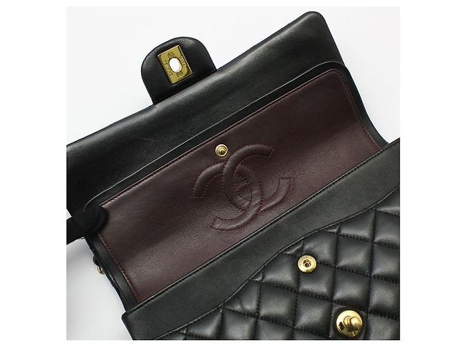 Chanel Borsa a Spalla Classic Medium in Pelle di Agnello Nera e Oro Nero - vista 8