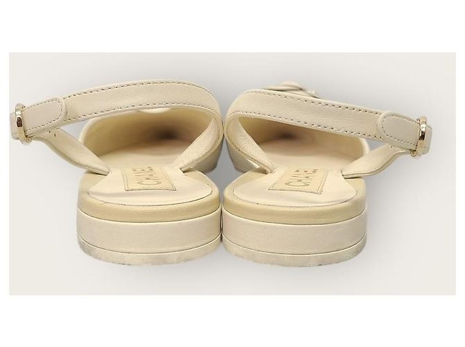 Chanel Slingback bicolore in agnello beige con camelia Marrone - vista 7