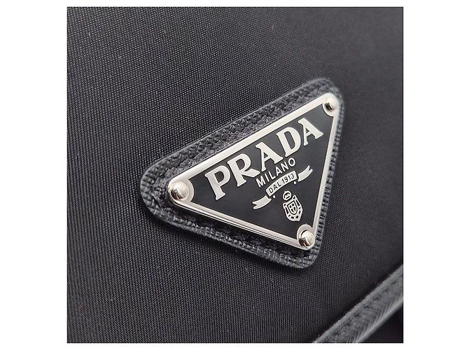 Prada Borsa Messenger in Nylon Tessuto Nero - vista 8