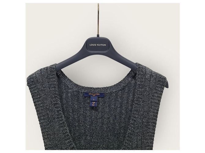 Louis Vuitton Geripptes T-Kleid aus Shetlandwolle, Farbe Charcoal Braun - Ansicht 3