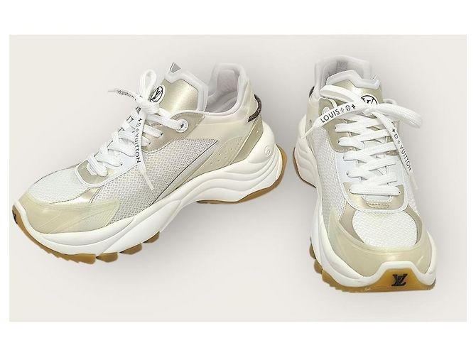 Louis Vuitton Monogramm-Sneaker in Weißgold - Ansicht 3