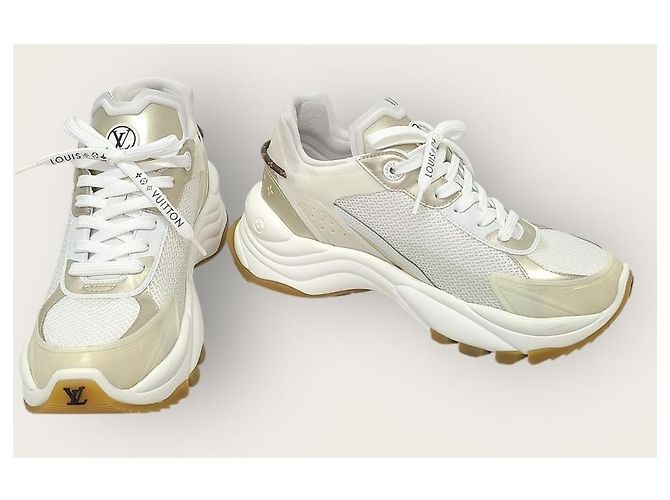 Louis Vuitton Monogramm-Sneaker in Weißgold - Ansicht 4