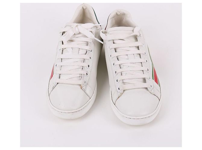 Gucci Weiße Damen-Sneaker mit Interlocking-Logo - Ansicht 2