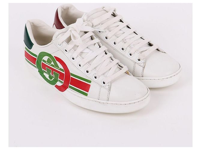 Gucci Weiße Damen-Sneaker mit Interlocking-Logo - Ansicht 3