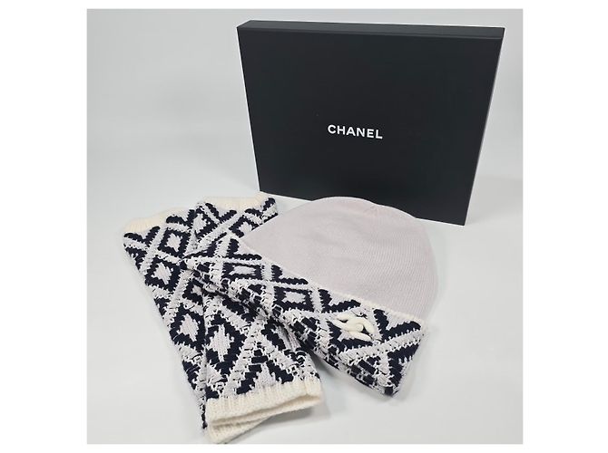 Chanel Cashmere-Beanie und Handschuhwärmer-Set Silber - Ansicht 2