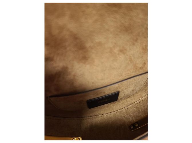 Fendi Borsa a tracolla Moonlight in pelle marrone e tonalità oro - vista 6