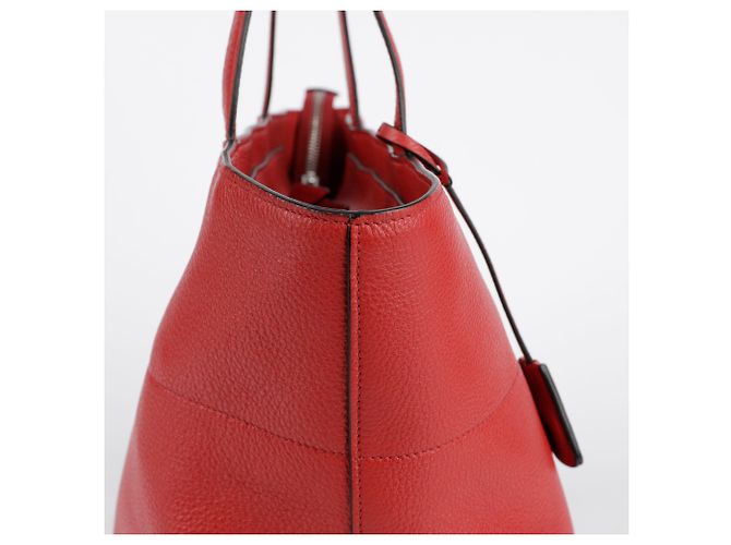 Prada Rote Vitello Phoenix Leder Tote und Schultertasche - Ansicht 12