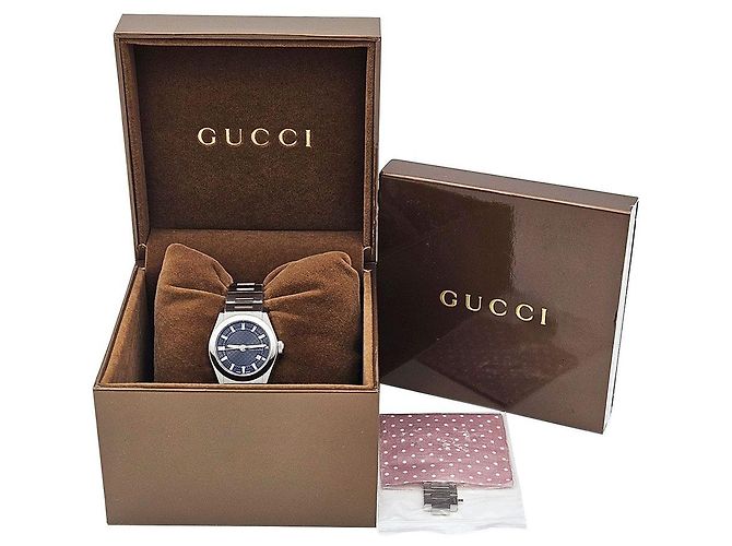Gucci Orologio da donna rotondo in acciaio con quadrante nero Panteon - vista 3